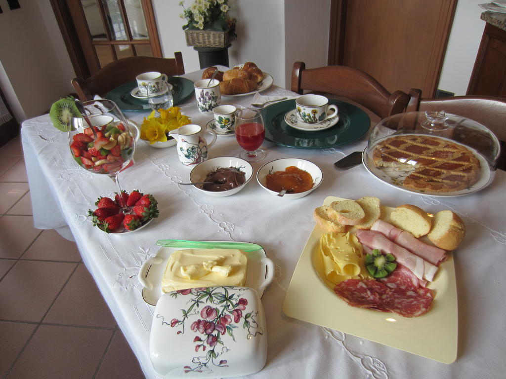Marinella B&B Cornale Εξωτερικό φωτογραφία
